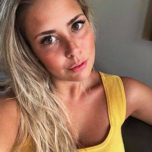 Meet your Posher, Camille